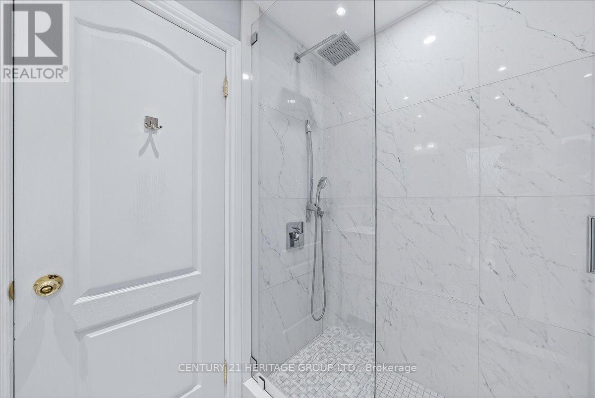 23 Long Point Drive, Richmond Hill, Ontario  L4E 3W9 - Photo 31 - N12780324