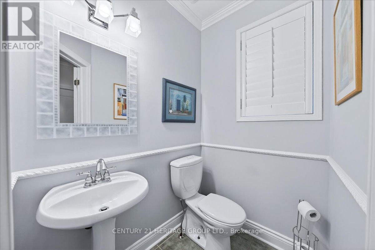 23 Long Point Drive, Richmond Hill, Ontario  L4E 3W9 - Photo 9 - N12780324