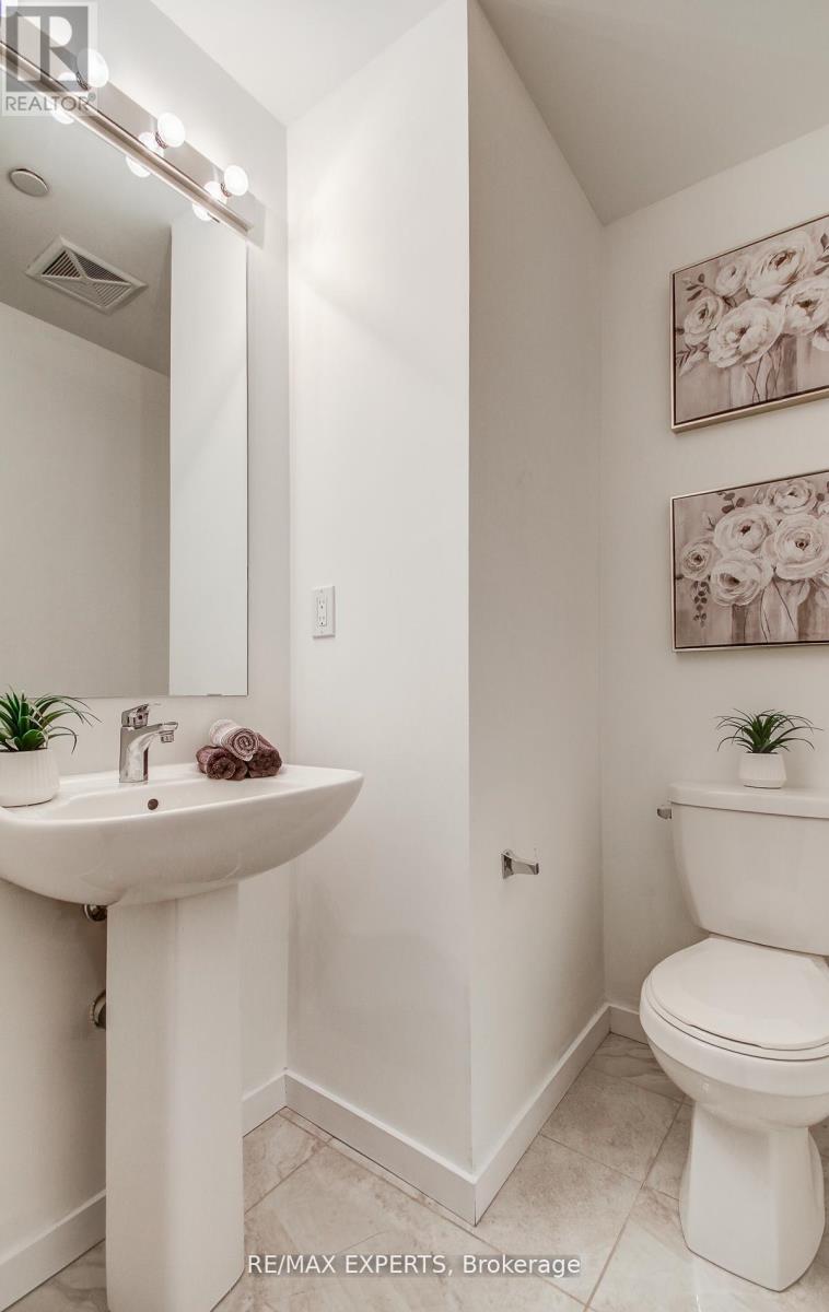 61 - 300 Alex Gardner Circle, Aurora, Ontario  L4G 1N4 - Photo 15 - N12780374