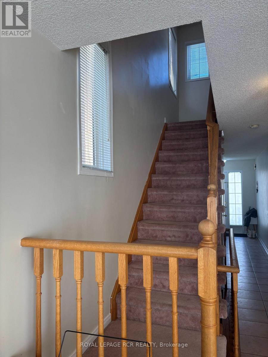 39 Tania Crescent, Vaughan, Ontario  L6A 2M8 - Photo 13 - N12780388