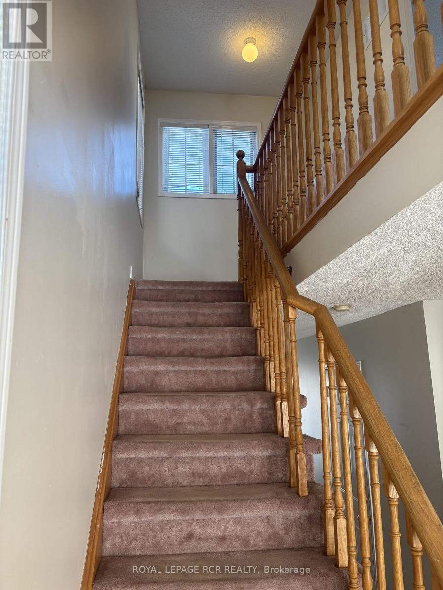 39 Tania Crescent, Vaughan, Ontario  L6A 2M8 - Photo 15 - N12780388