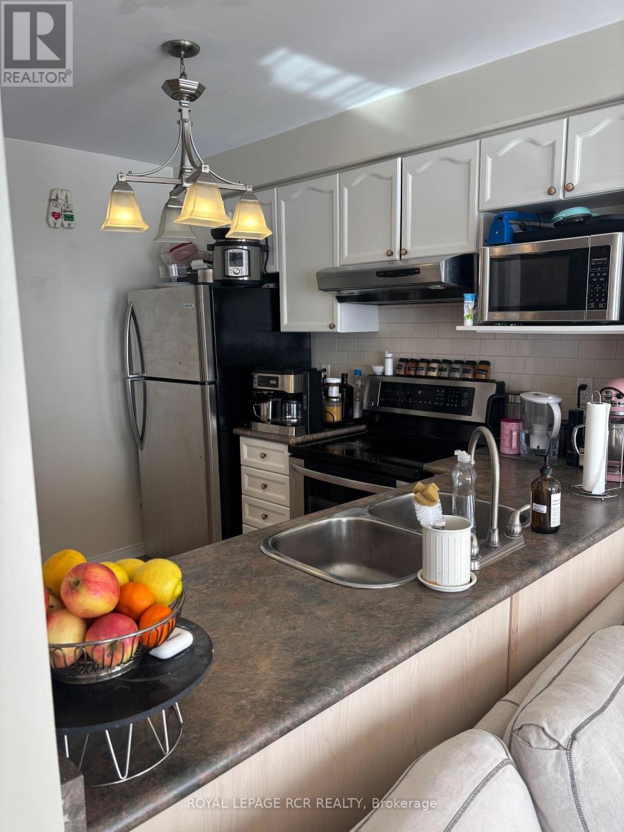 39 Tania Crescent, Vaughan, Ontario  L6A 2M8 - Photo 6 - N12780388