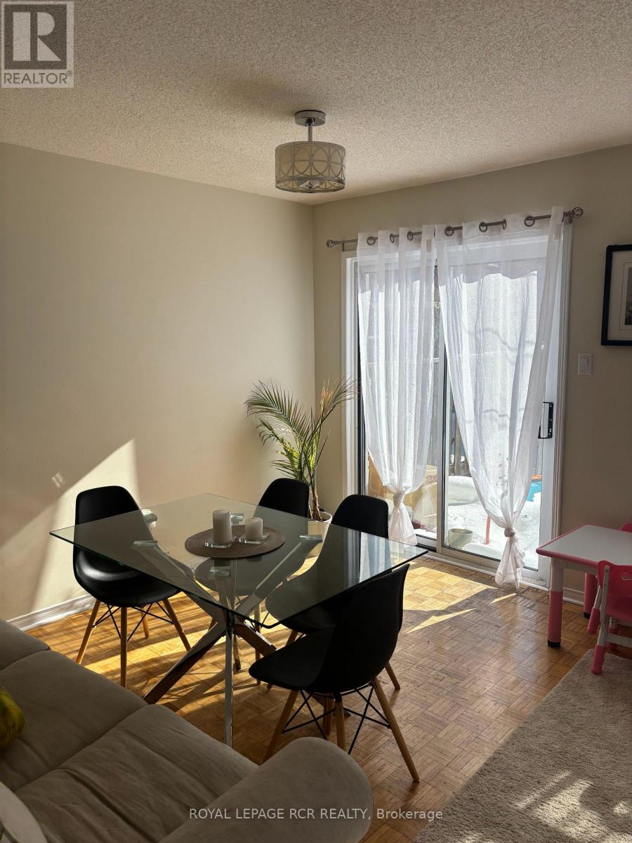 39 Tania Crescent, Vaughan, Ontario  L6A 2M8 - Photo 8 - N12780388