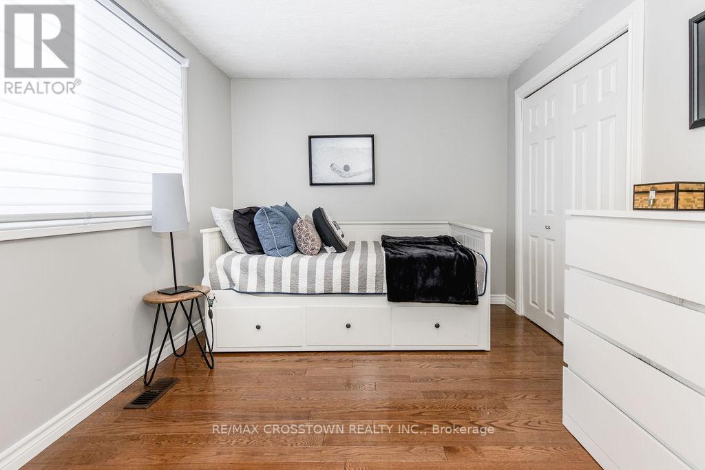 6 Deerpark Drive, Barrie, Ontario  L4M 4W9 - Photo 33 - S12717664