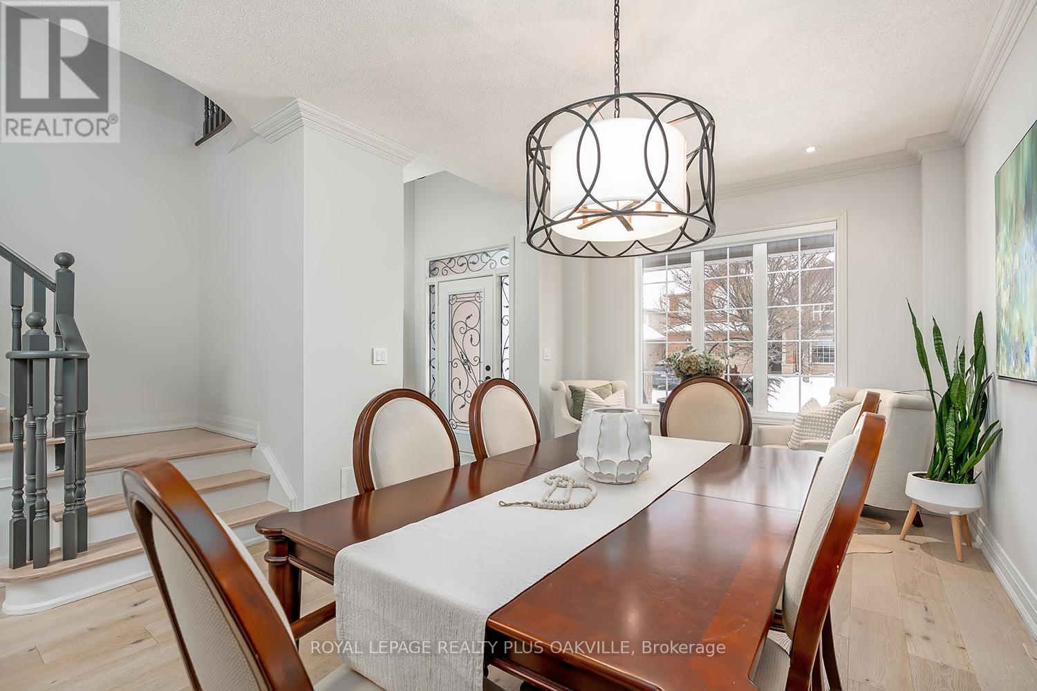 2083 Jaguar Lane, Oakville, Ontario  L6M 4R5 - Photo 10 - W12778662