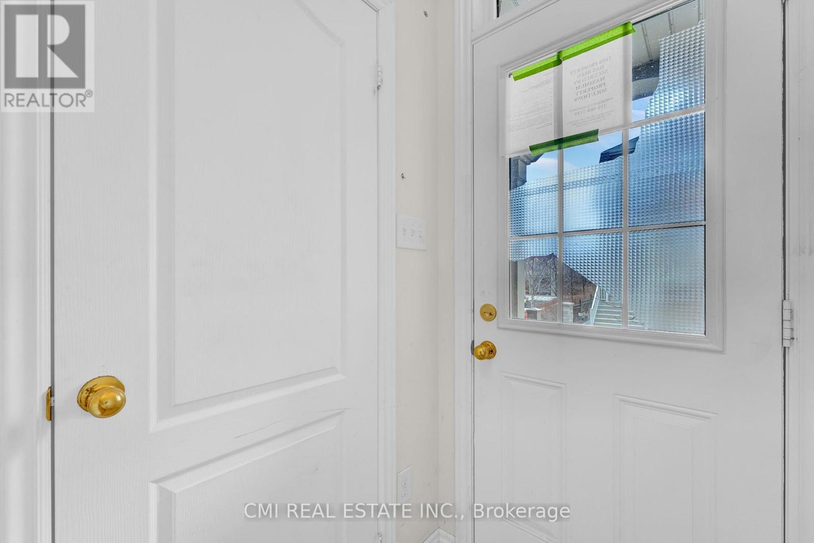 39 Sea Drifter Crescent, Brampton, Ontario  L6P 2S1 - Photo 3 - W12780308