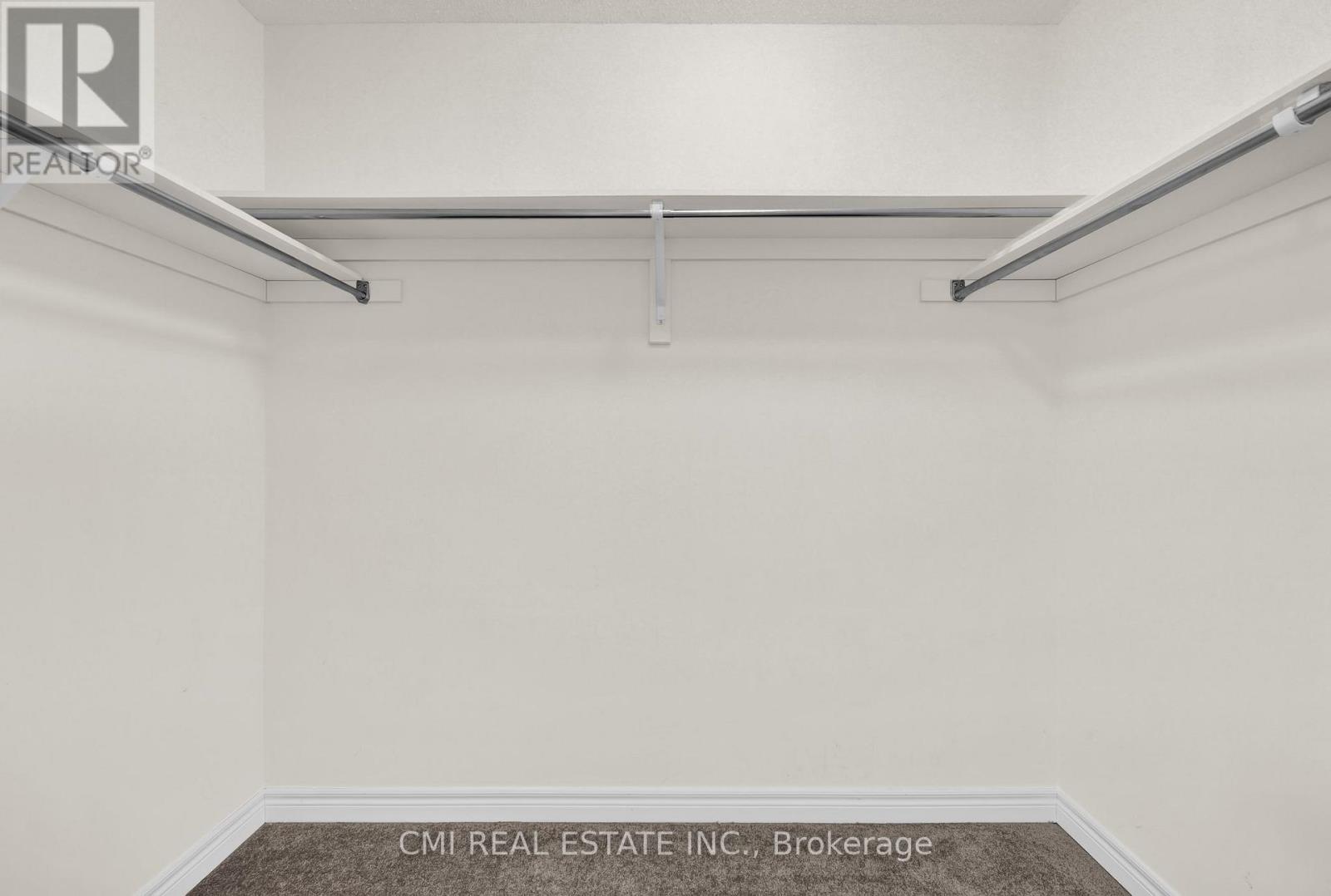 39 Sea Drifter Crescent, Brampton, Ontario  L6P 2S1 - Photo 9 - W12780308