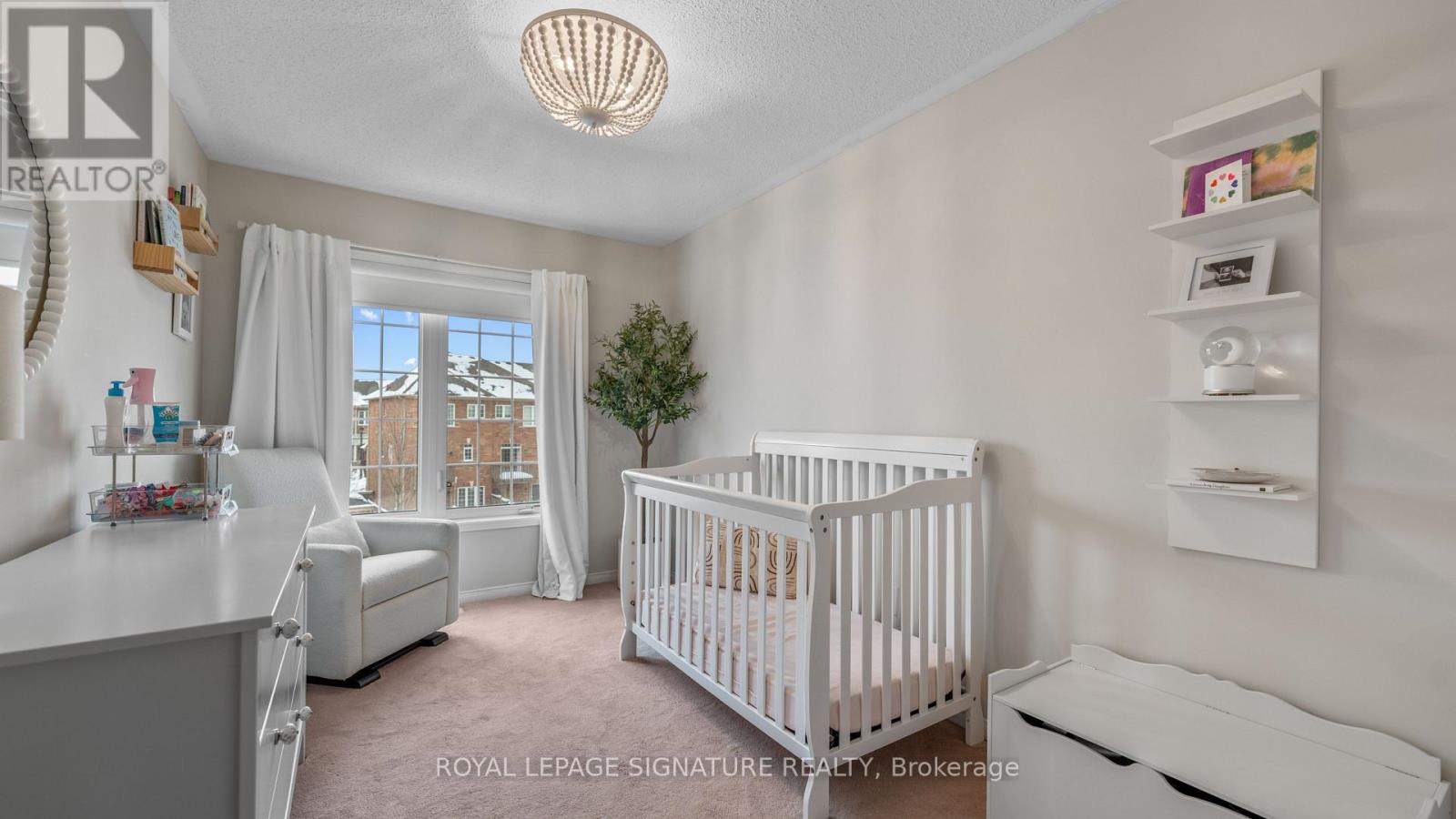 6 Renfrew Lane, Halton Hills, Ontario  L7G 0H1 - Photo 16 - W12780310