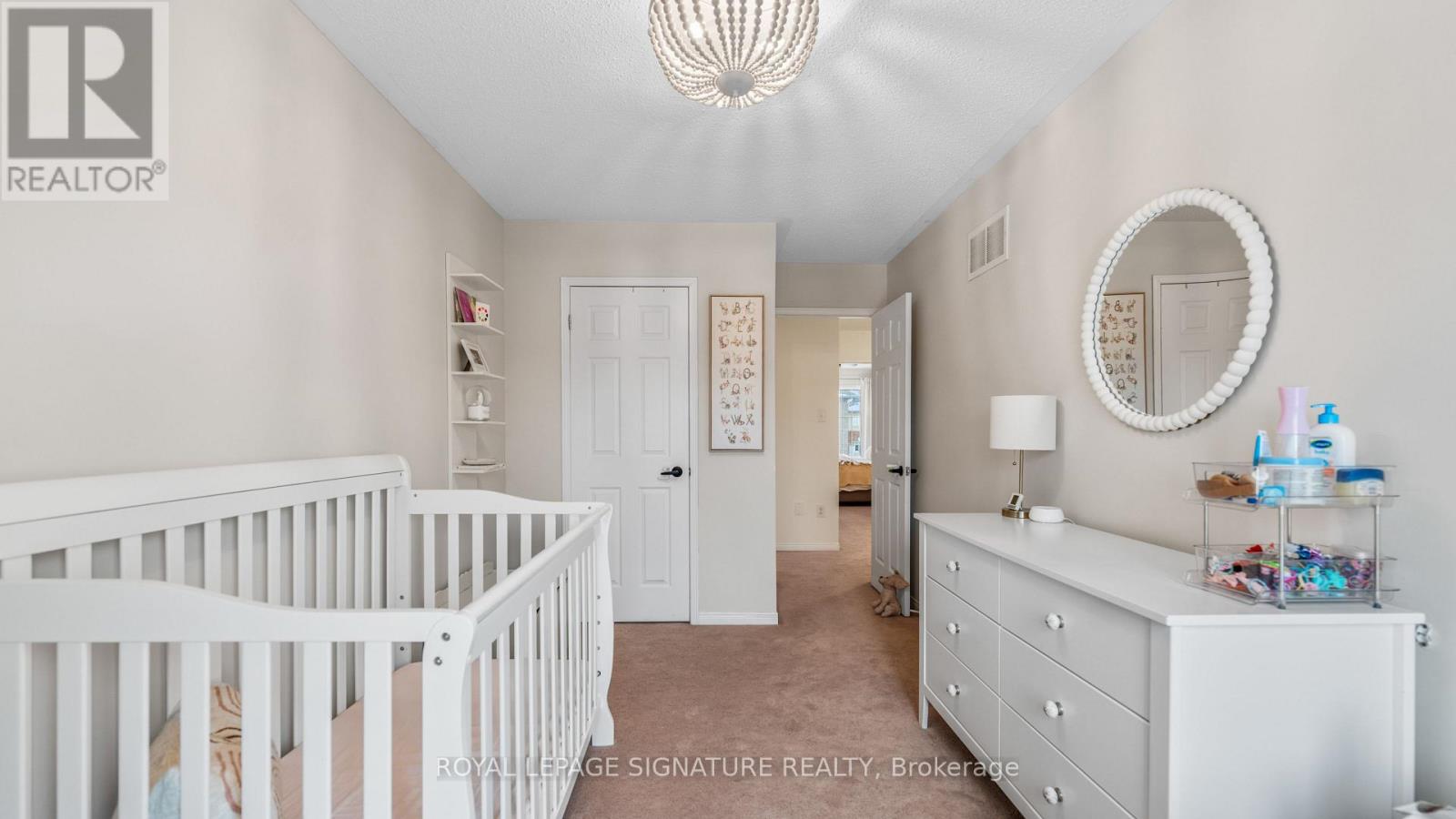 6 Renfrew Lane, Halton Hills, Ontario  L7G 0H1 - Photo 17 - W12780310