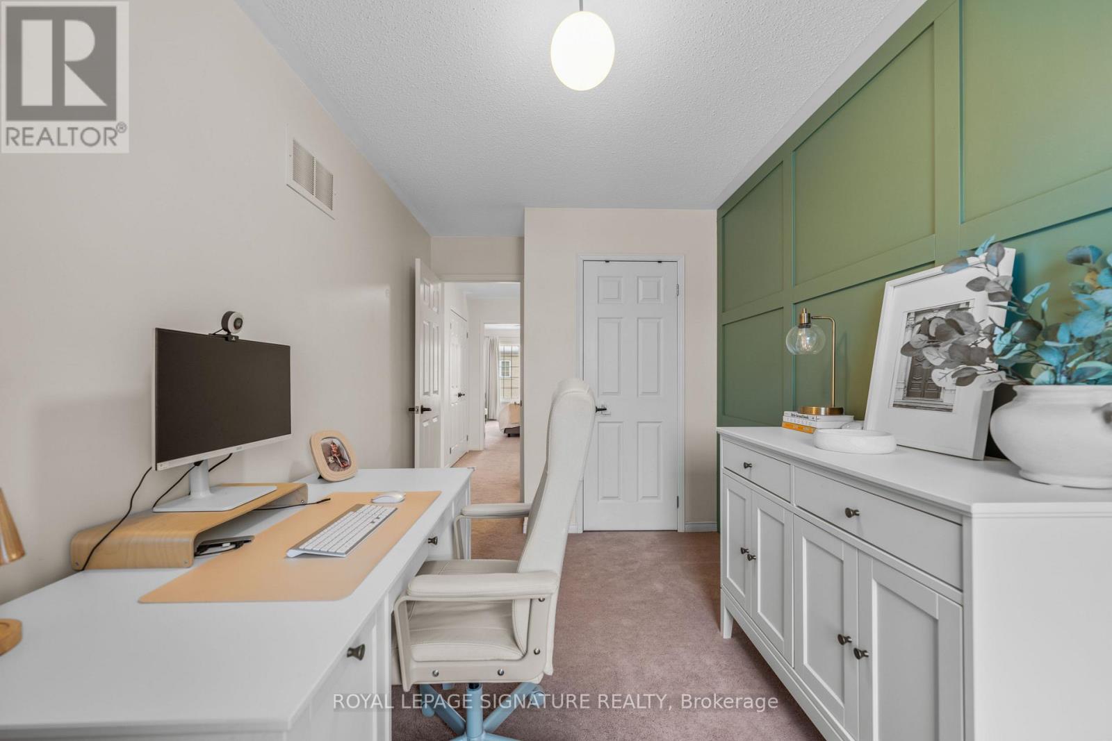 6 Renfrew Lane, Halton Hills, Ontario  L7G 0H1 - Photo 19 - W12780310