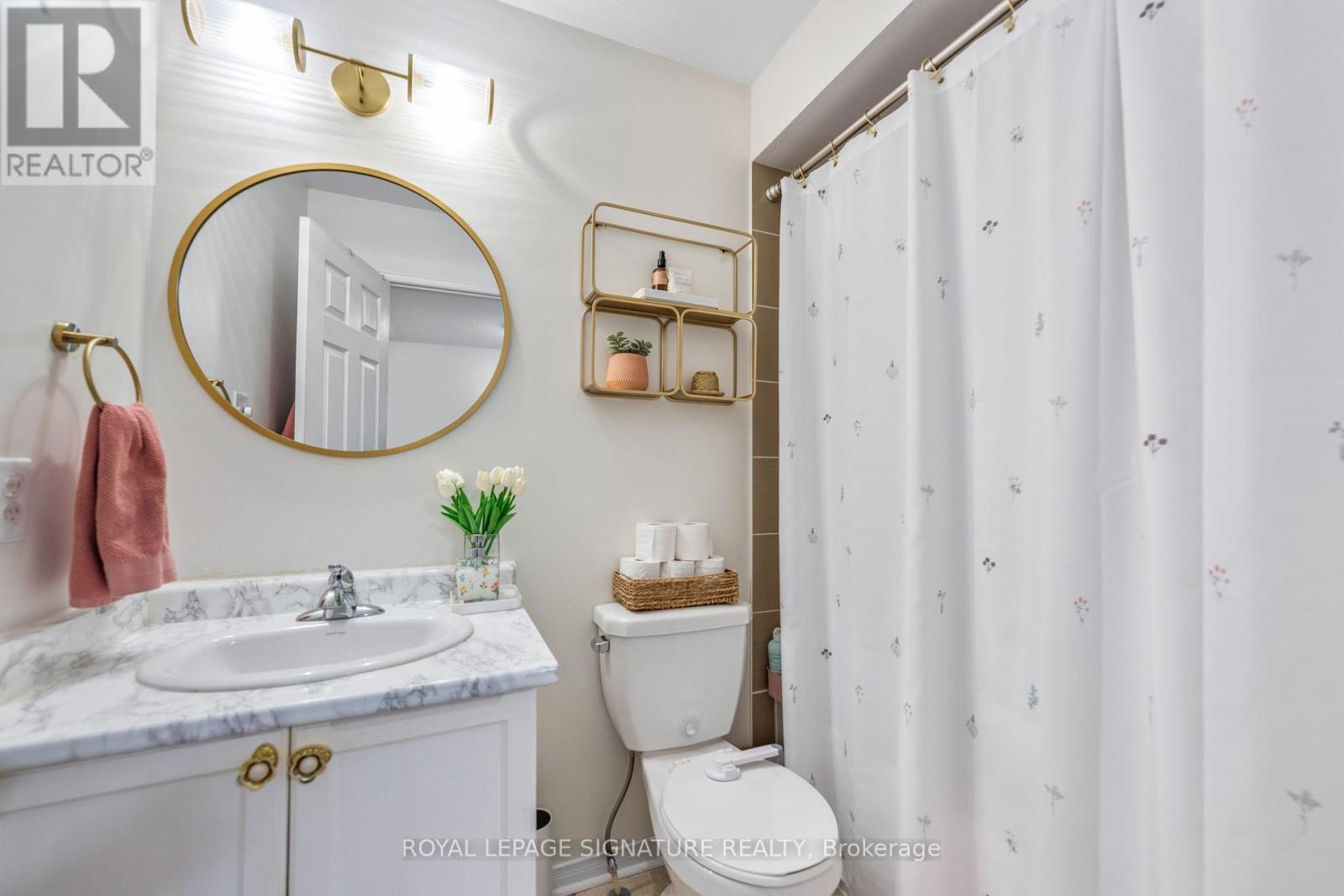 6 Renfrew Lane, Halton Hills, Ontario  L7G 0H1 - Photo 20 - W12780310