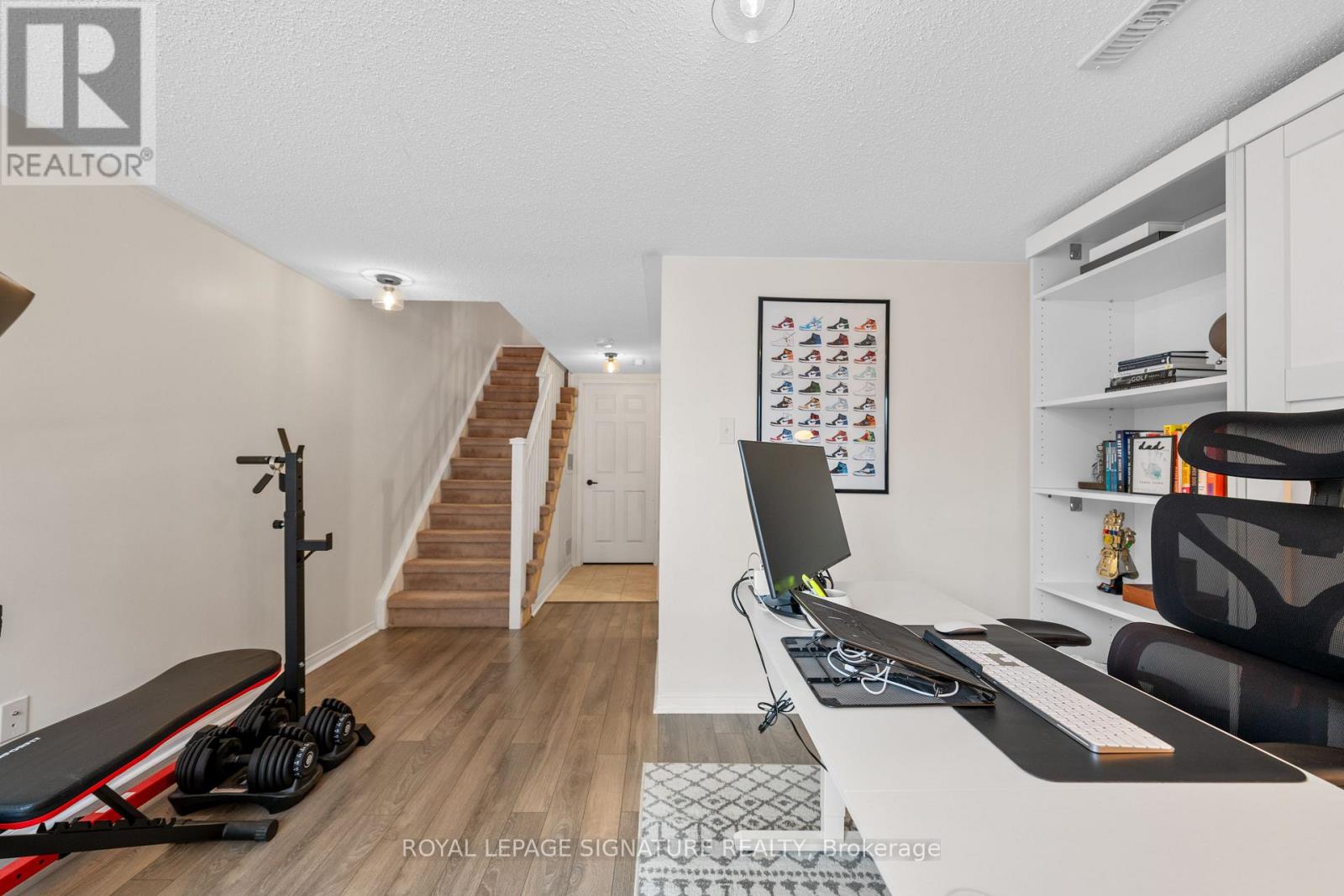 6 Renfrew Lane, Halton Hills, Ontario  L7G 0H1 - Photo 22 - W12780310