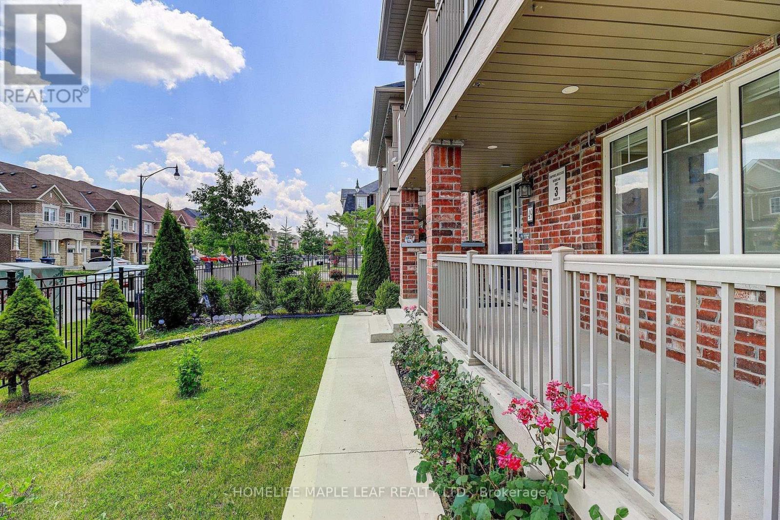 49 Golden Springs Drive, Brampton, Ontario  L7A 4N7 - Photo 2 - W12780322