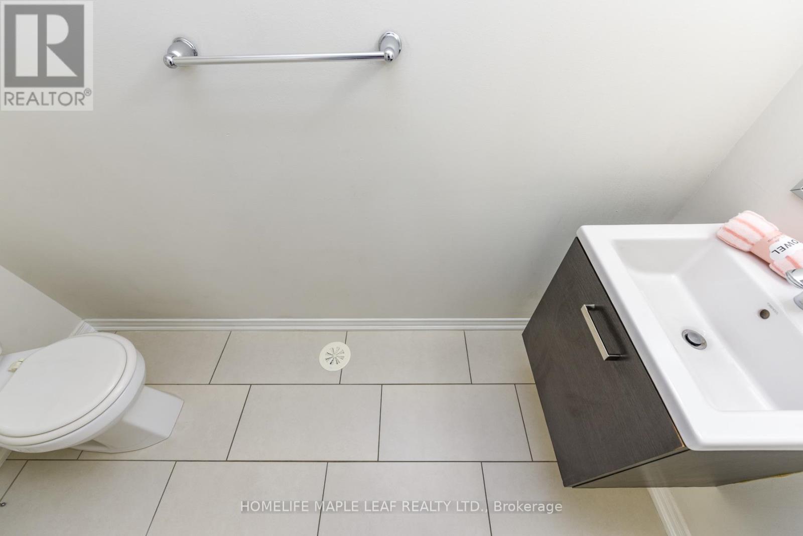 49 Golden Springs Drive, Brampton, Ontario  L7A 4N7 - Photo 22 - W12780322