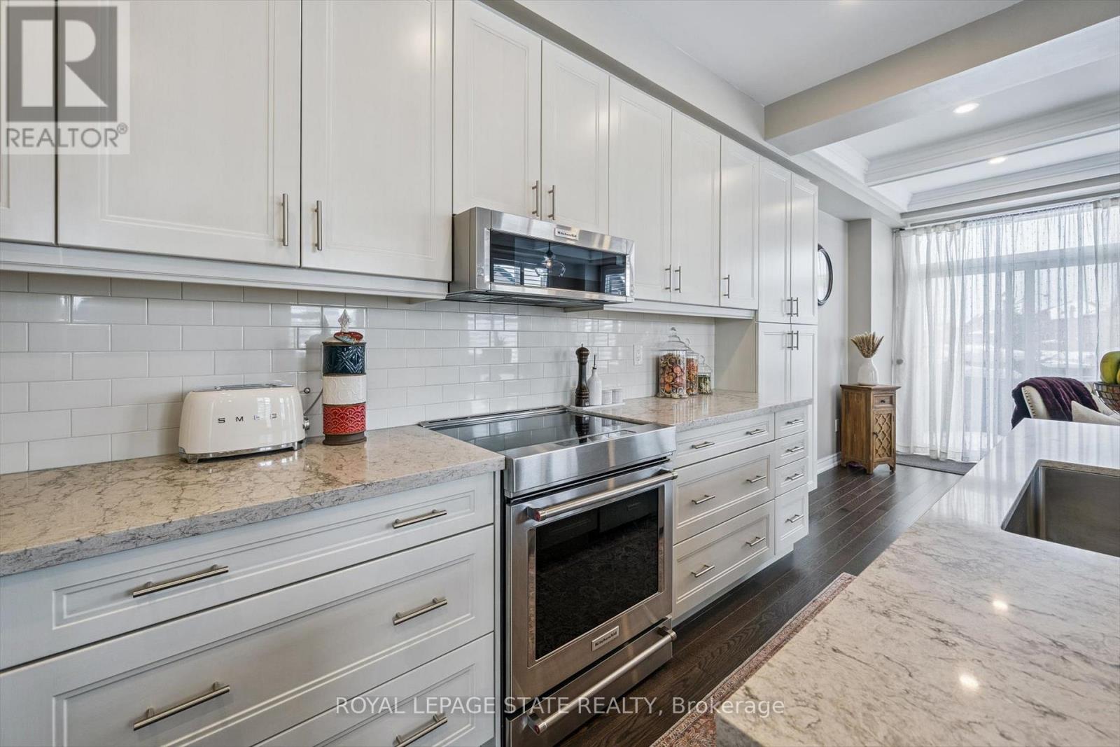 1383 Farmstead Drive, Milton, Ontario  L9T 7K6 - Photo 12 - W12780354