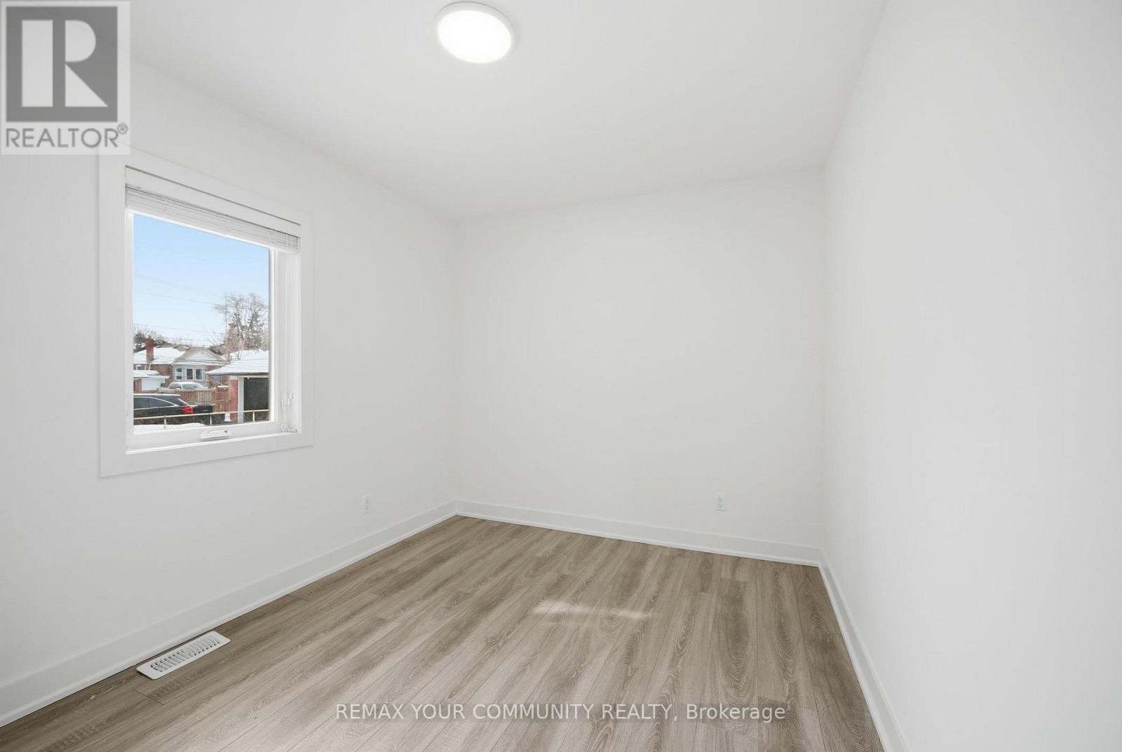 172 Times Road, Toronto, Ontario  M6B 3M6 - Photo 11 - W12780396