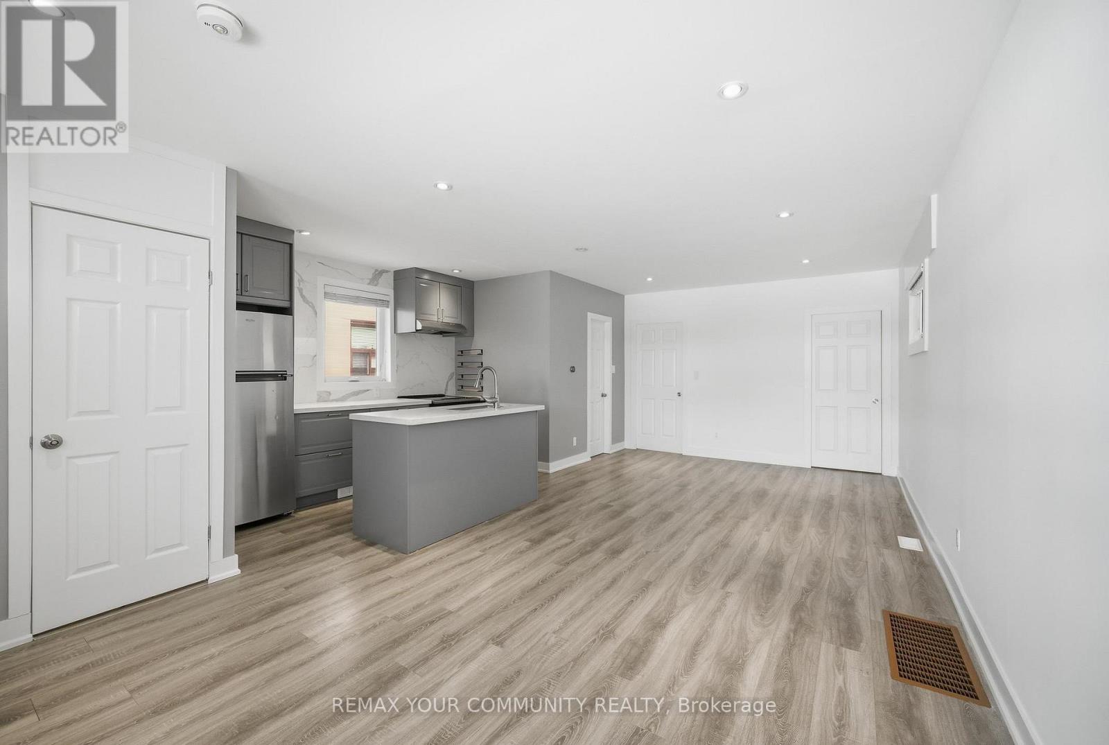 172 Times Road, Toronto, Ontario  M6B 3M6 - Photo 14 - W12780396