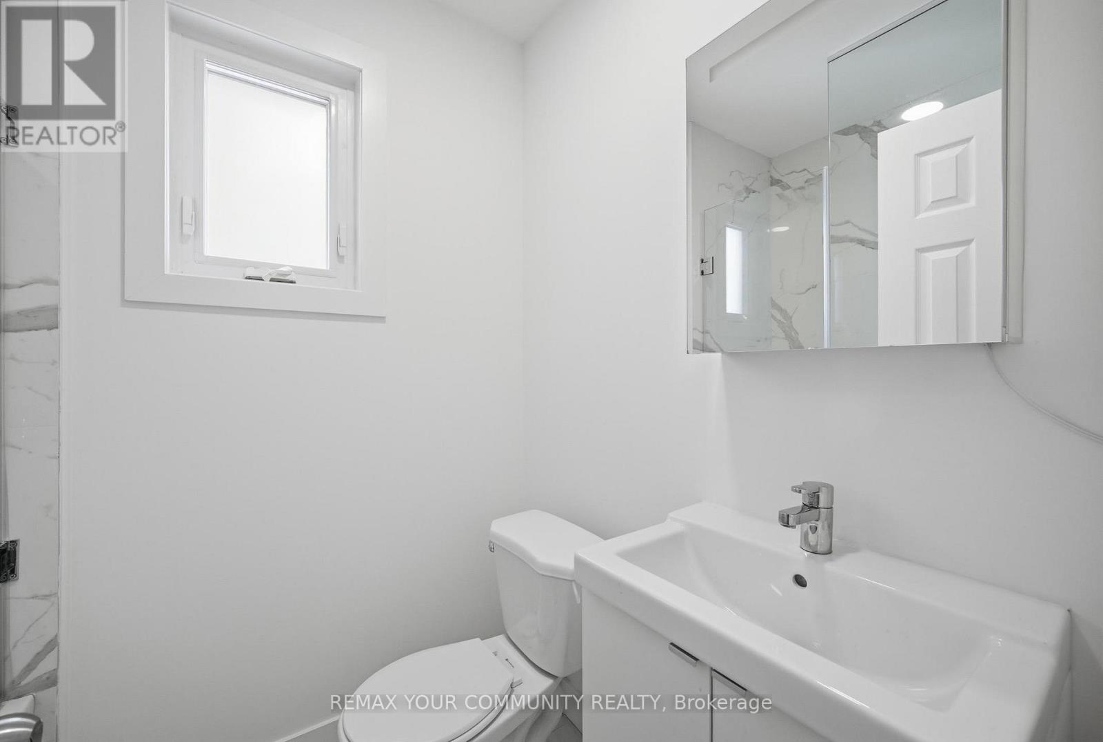 172 Times Road, Toronto, Ontario  M6B 3M6 - Photo 16 - W12780396