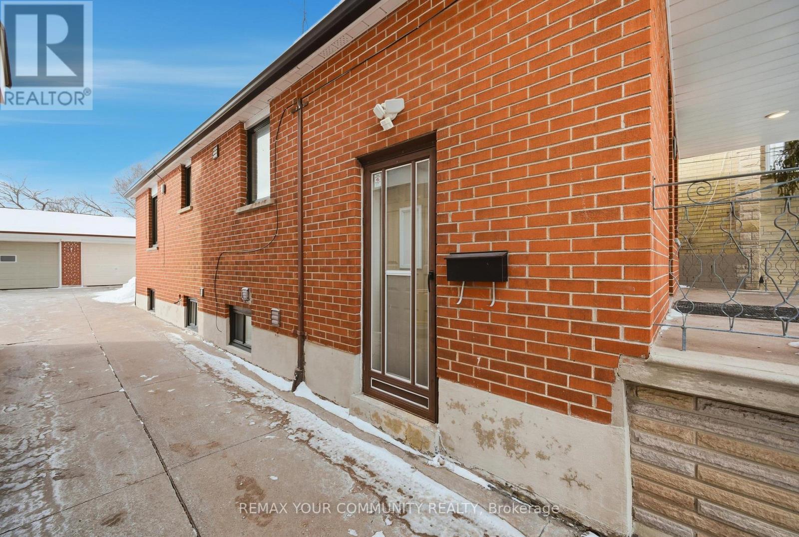 172 Times Road, Toronto, Ontario  M6B 3M6 - Photo 19 - W12780396
