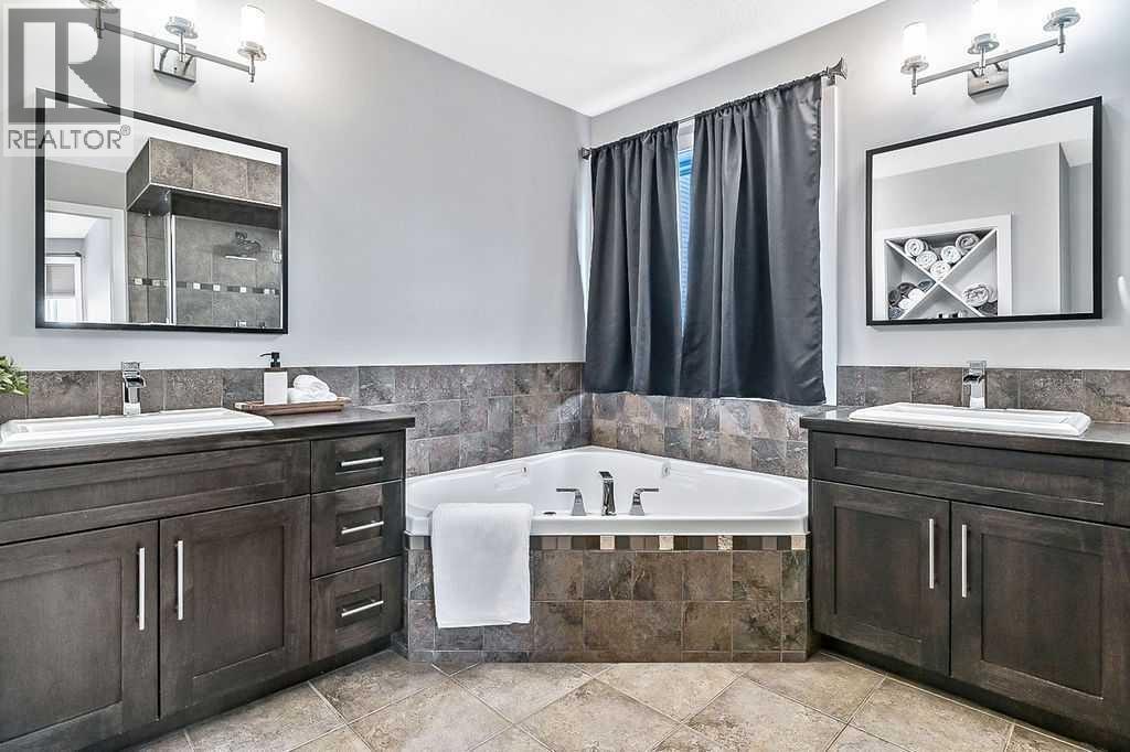 605 Sunrise Close, Diamond Valley, Alberta  T0L 2A0 - Photo 28 - A2276075