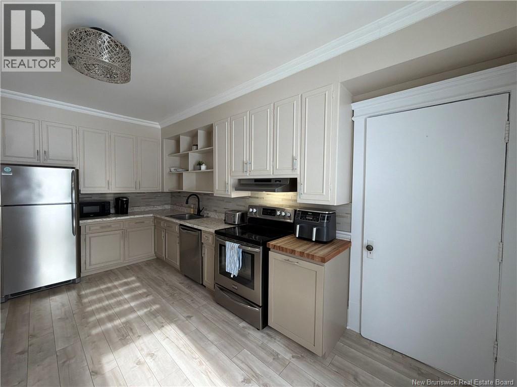 10 Argyle Street, Campbellton, New Brunswick  E3N 1G4 - Photo 9 - NB133419