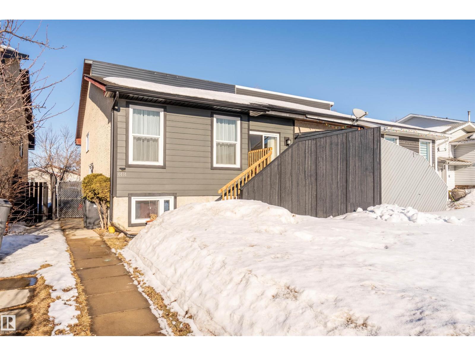 4414 50 AV, cold lake, Alberta