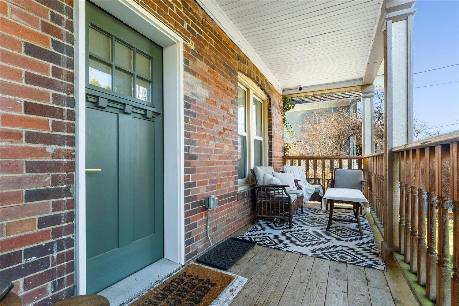 34758 Clayburn Road, Abbotsford, British Columbia  V2S 7Y9 - Photo 5 - R3087978