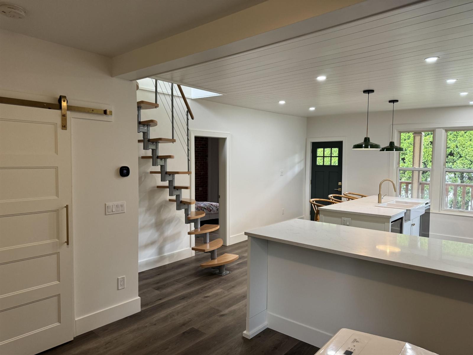 34758 Clayburn Road, Abbotsford, British Columbia  V2S 7Y9 - Photo 8 - R3087978