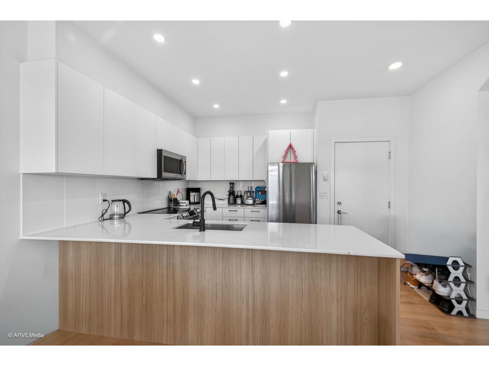 101 15255 Sitka Drive, Surrey, British Columbia  V3S 0B1 - Photo 9 - R3088905