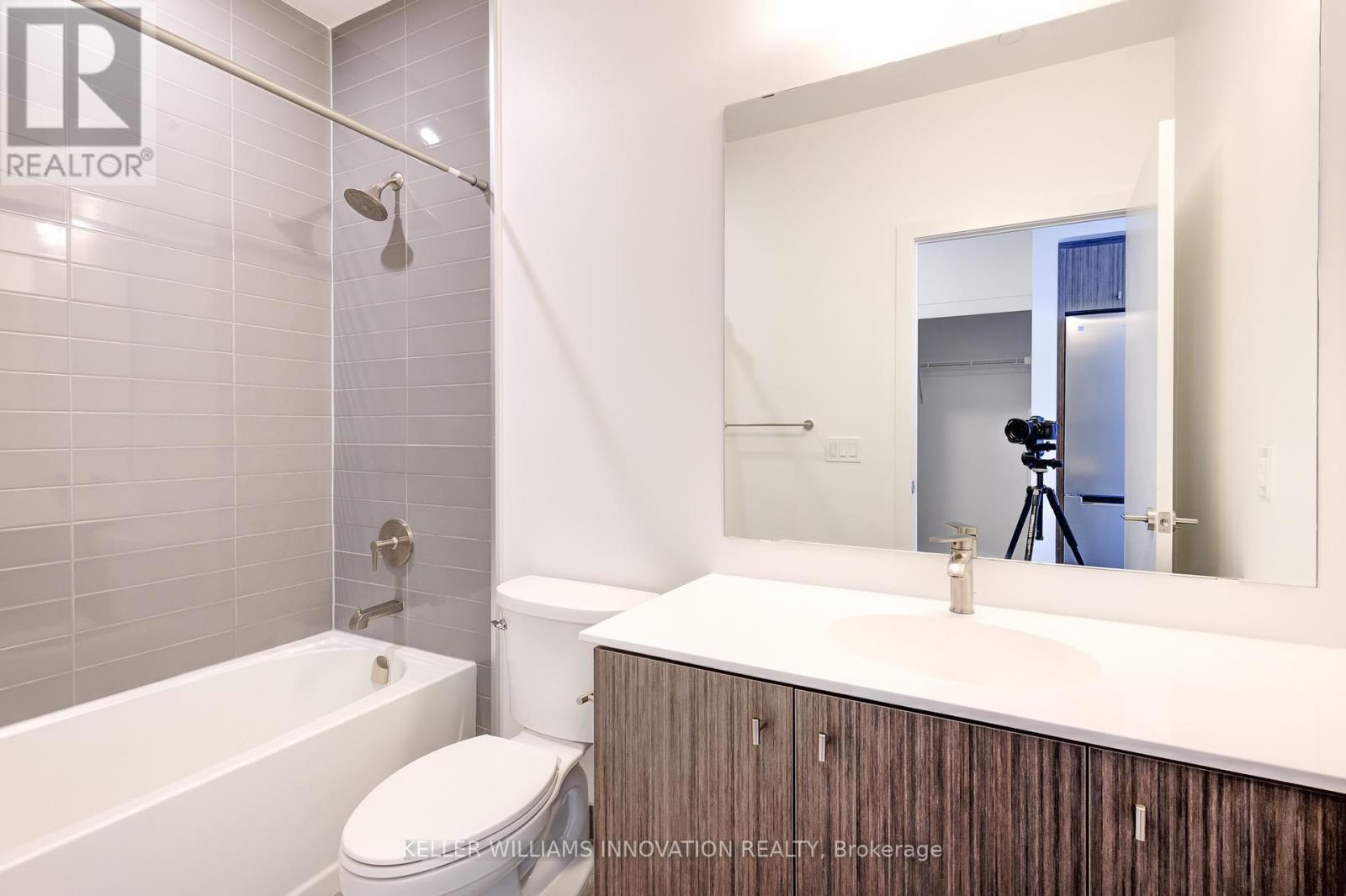 303 - 15 Wellington Street S, Waterloo, Ontario  N2G 0E4 - Photo 9 - X12780294