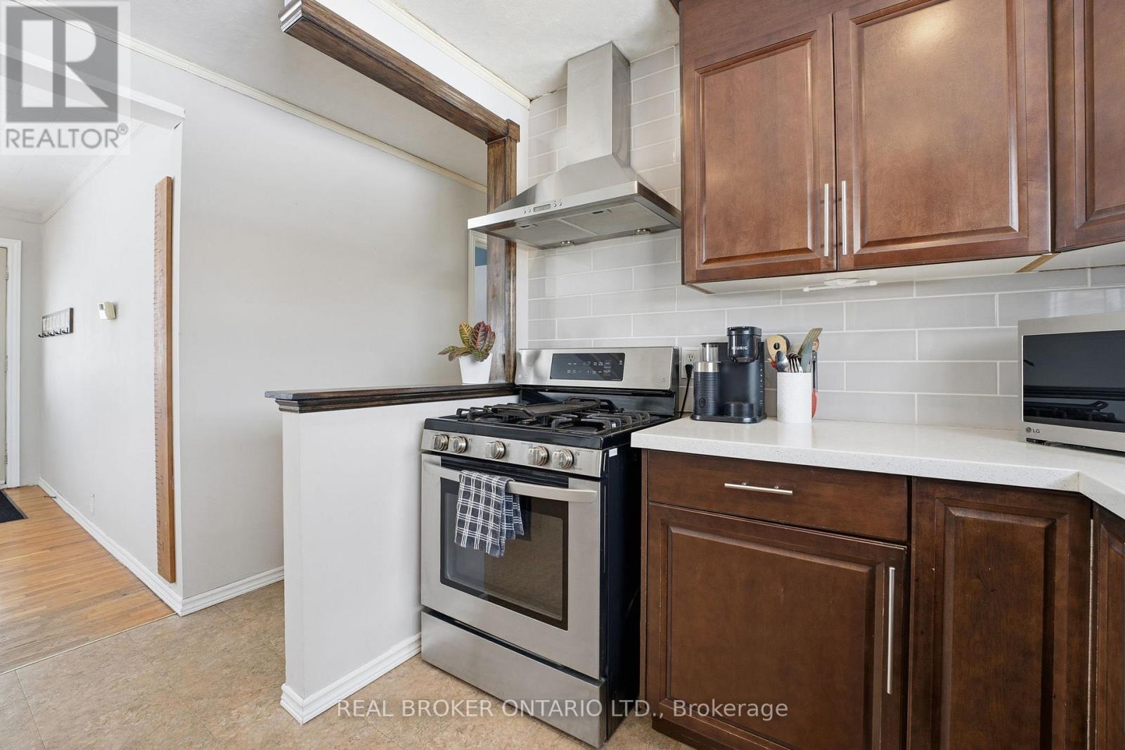 11 Brooklyn Avenue, Brantford, Ontario  N3T 1B5 - Photo 10 - X12780304