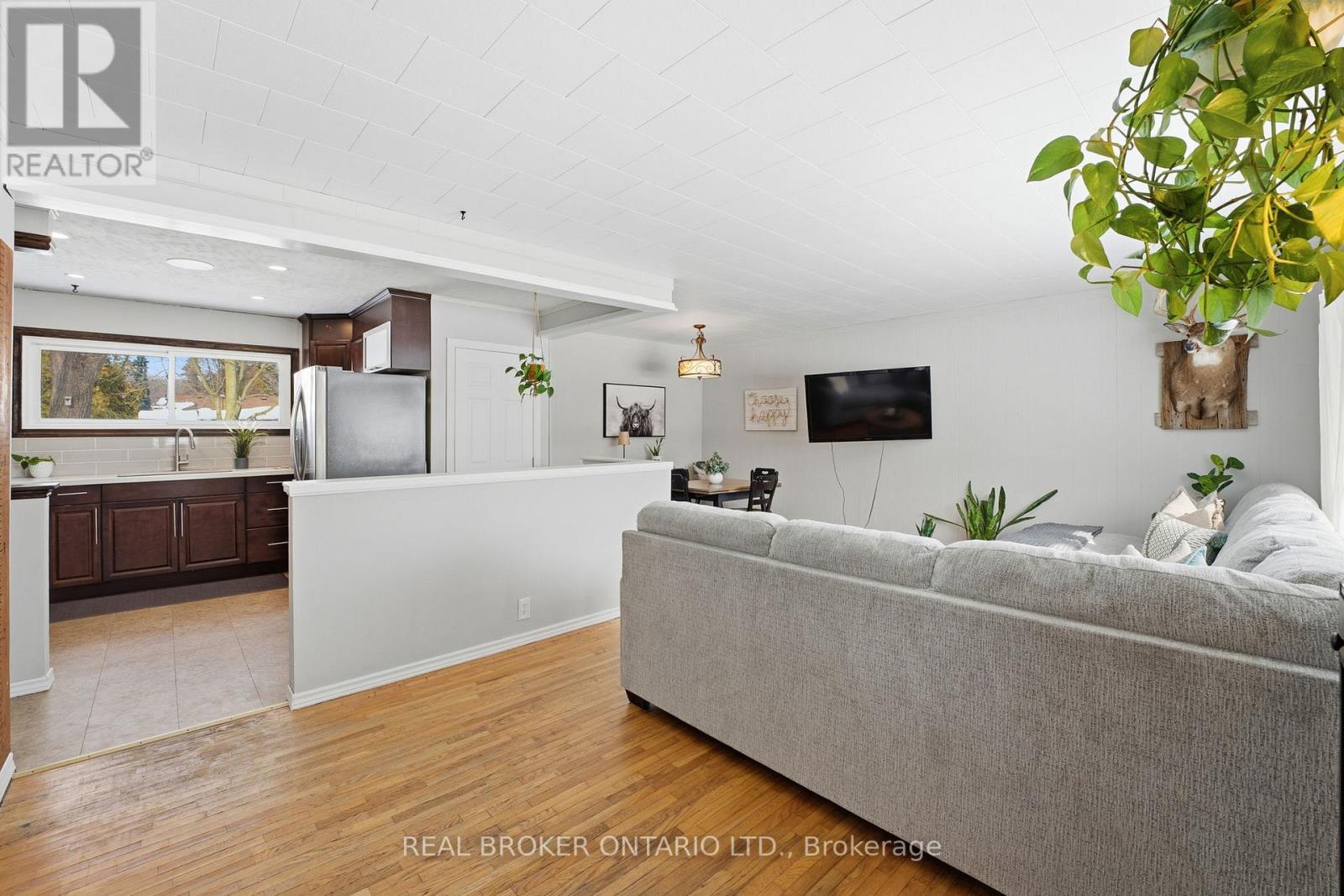 11 Brooklyn Avenue, Brantford, Ontario  N3T 1B5 - Photo 6 - X12780304