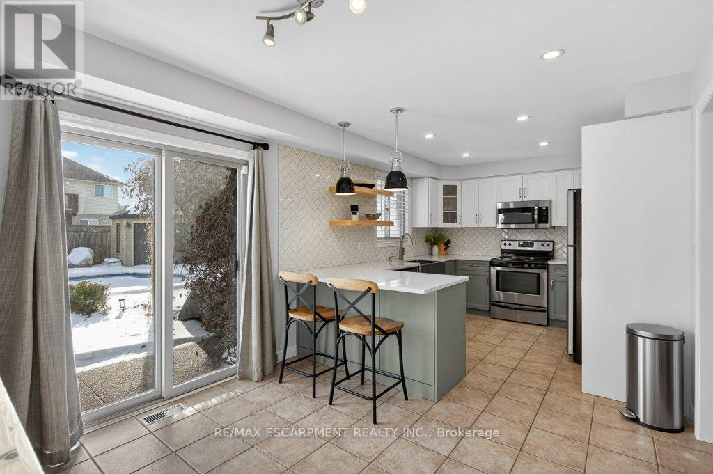 51 Napa Lane, Hamilton, Ontario  L8E 6B7 - Photo 13 - X12780306