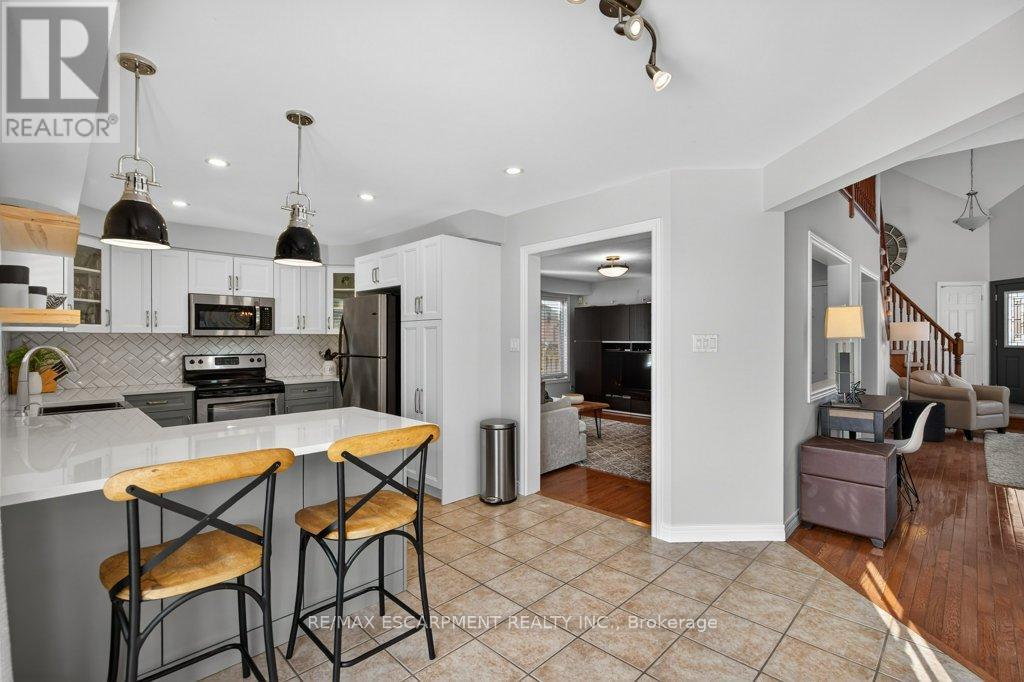 51 Napa Lane, Hamilton, Ontario  L8E 6B7 - Photo 14 - X12780306