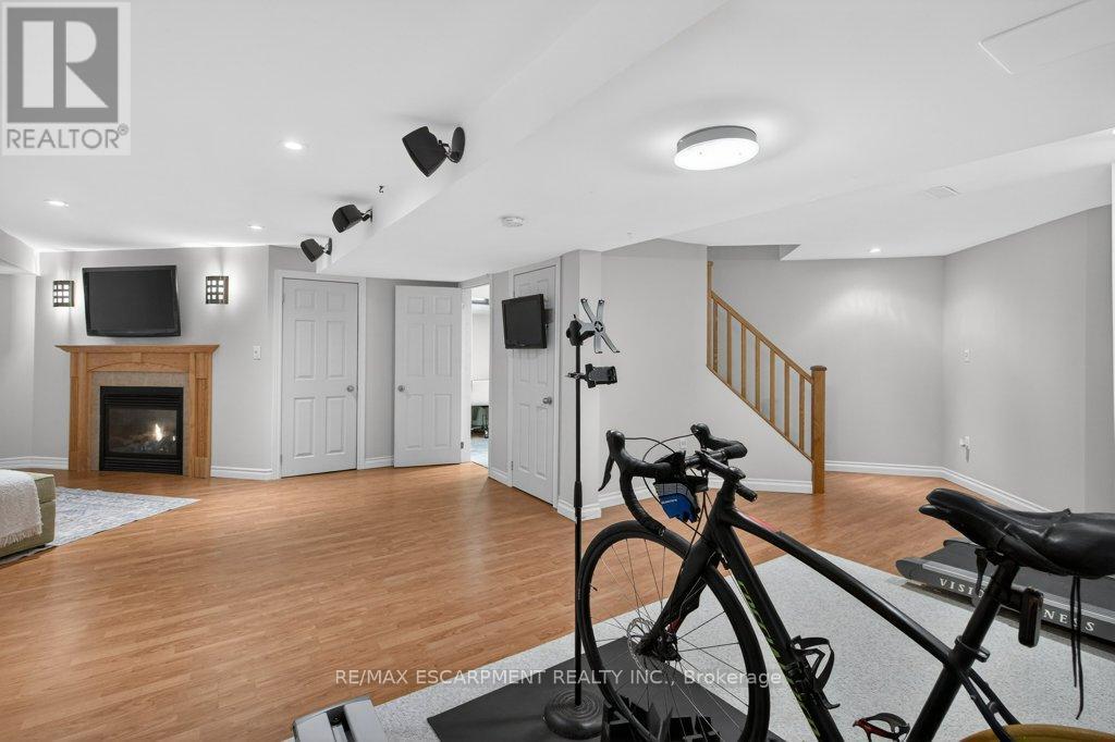 51 Napa Lane, Hamilton, Ontario  L8E 6B7 - Photo 38 - X12780306