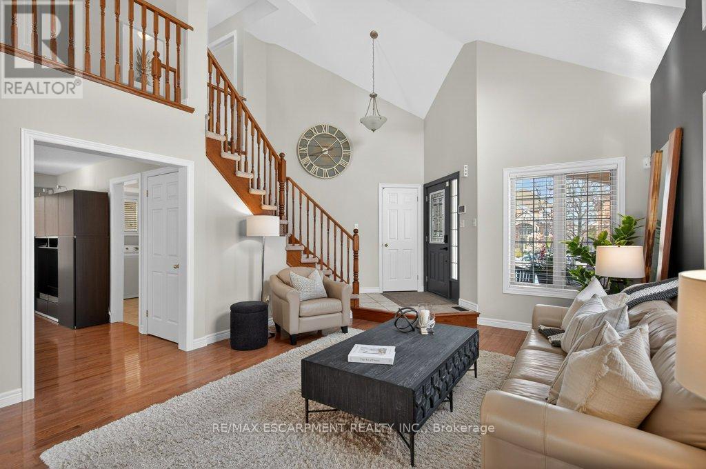 51 Napa Lane, Hamilton, Ontario  L8E 6B7 - Photo 7 - X12780306