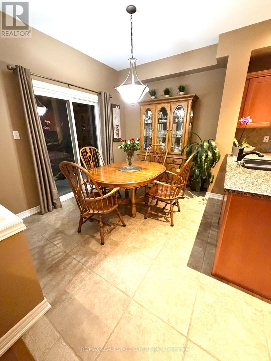 500 Stonehenge Drive, Hamilton, Ontario  L9K 1S7 - Photo 10 - X12780342