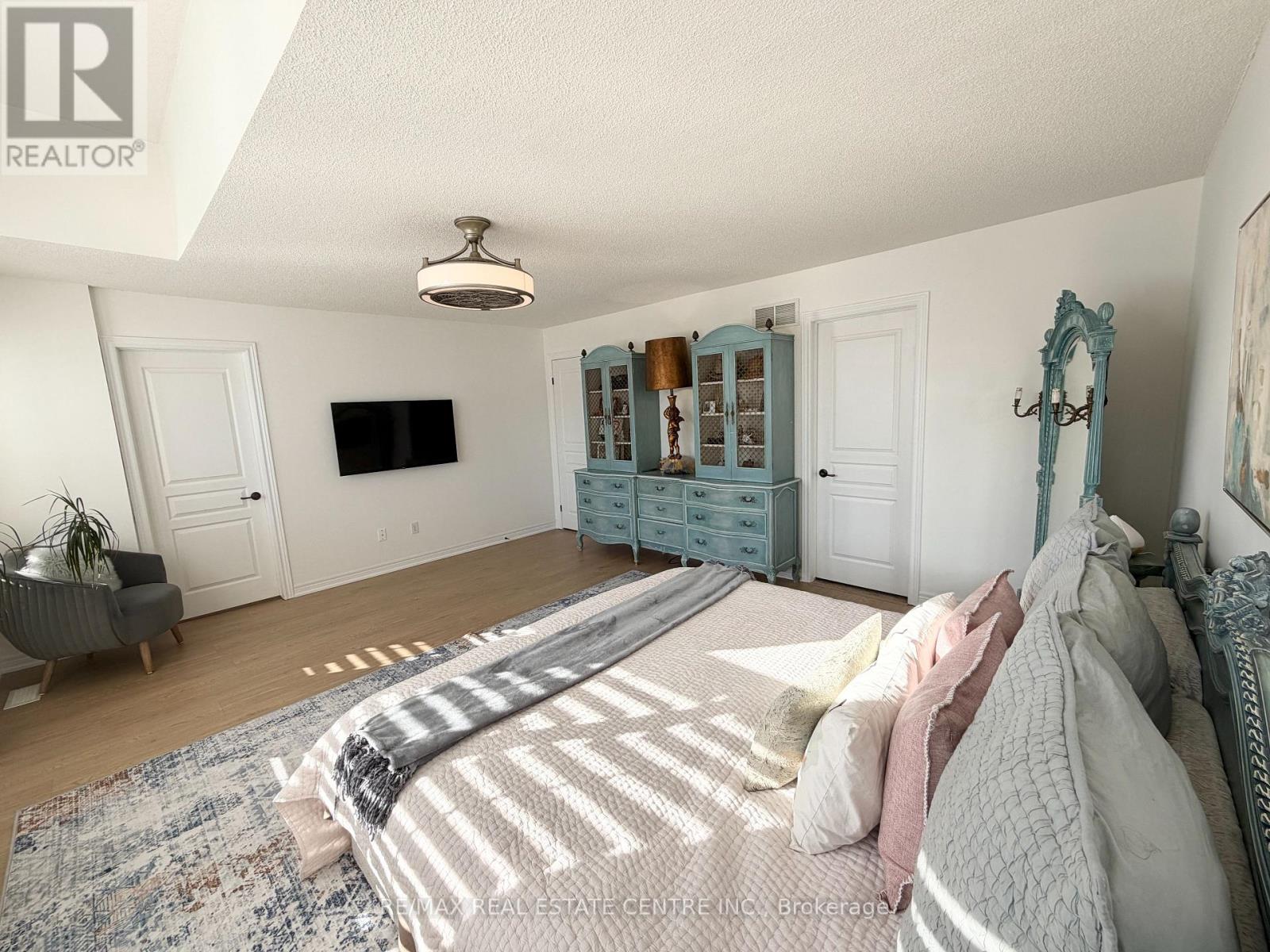 500 Stonehenge Drive, Hamilton, Ontario  L9K 1S7 - Photo 17 - X12780342