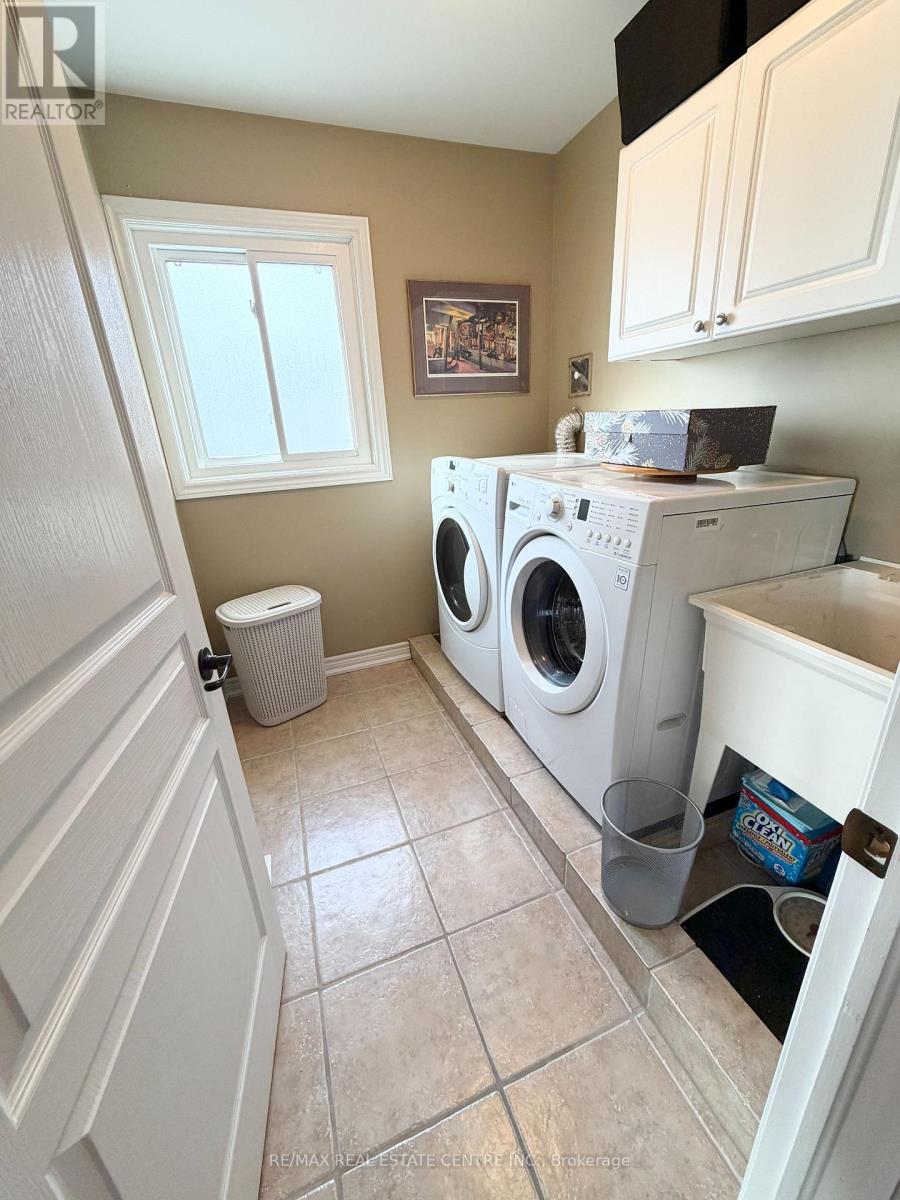 500 Stonehenge Drive, Hamilton, Ontario  L9K 1S7 - Photo 25 - X12780342