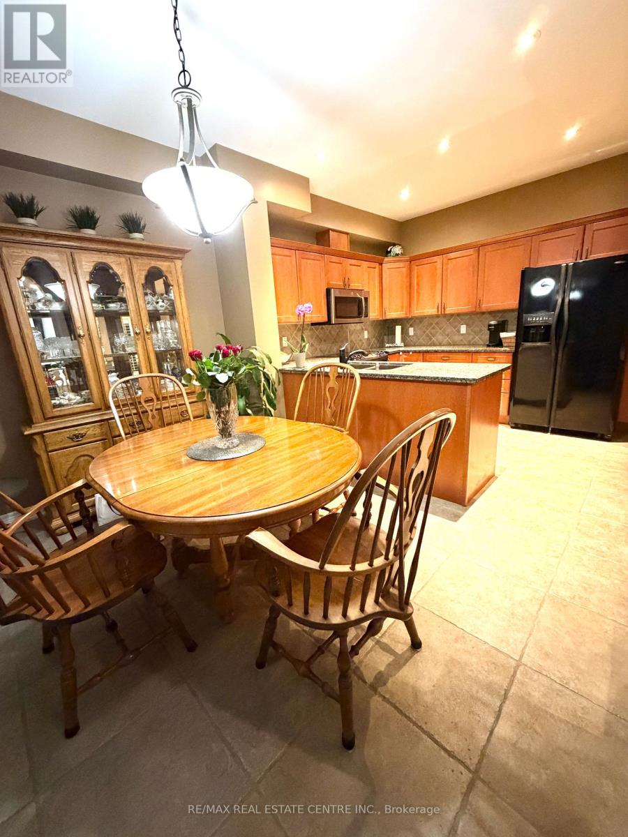 500 Stonehenge Drive, Hamilton, Ontario  L9K 1S7 - Photo 9 - X12780342