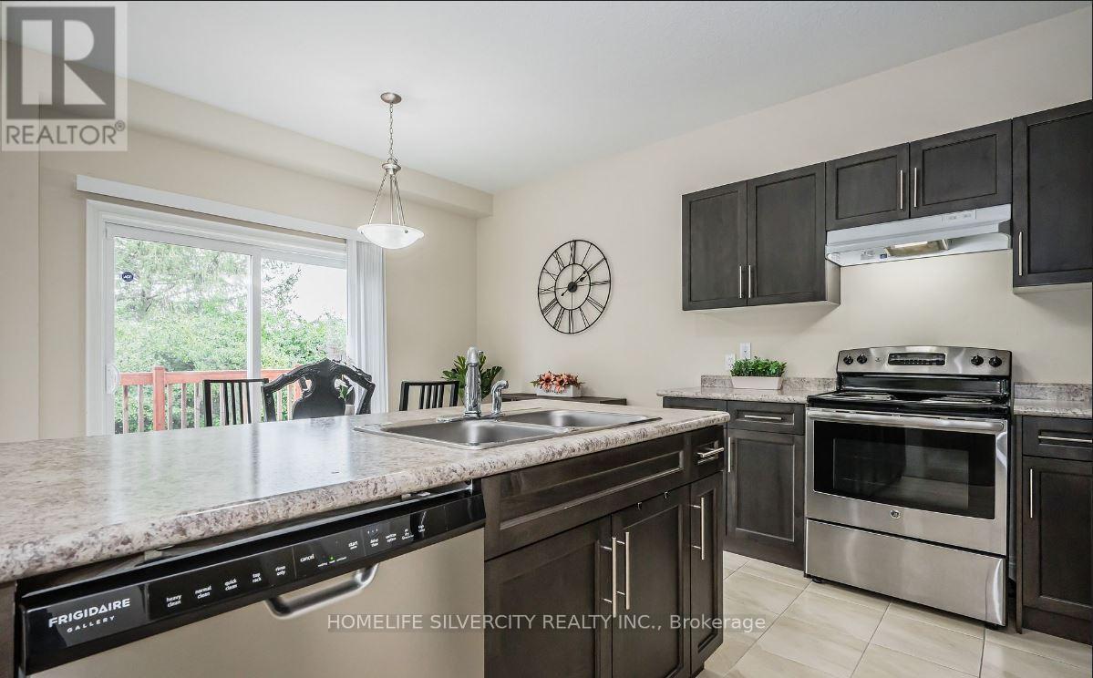 Main Floor - 194 Eaglecrest Street, Kitchener, Ontario  N2K 4J3 - Photo 10 - X12780360