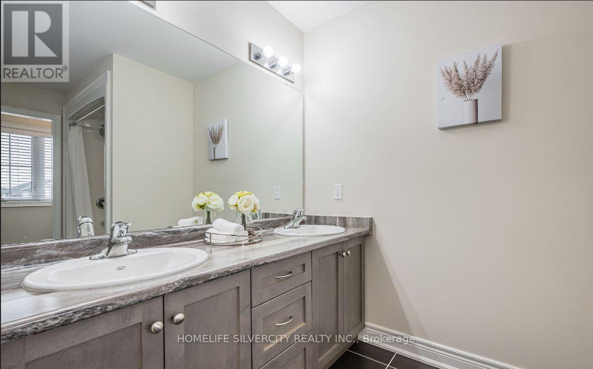 Main Floor - 194 Eaglecrest Street, Kitchener, Ontario  N2K 4J3 - Photo 13 - X12780360