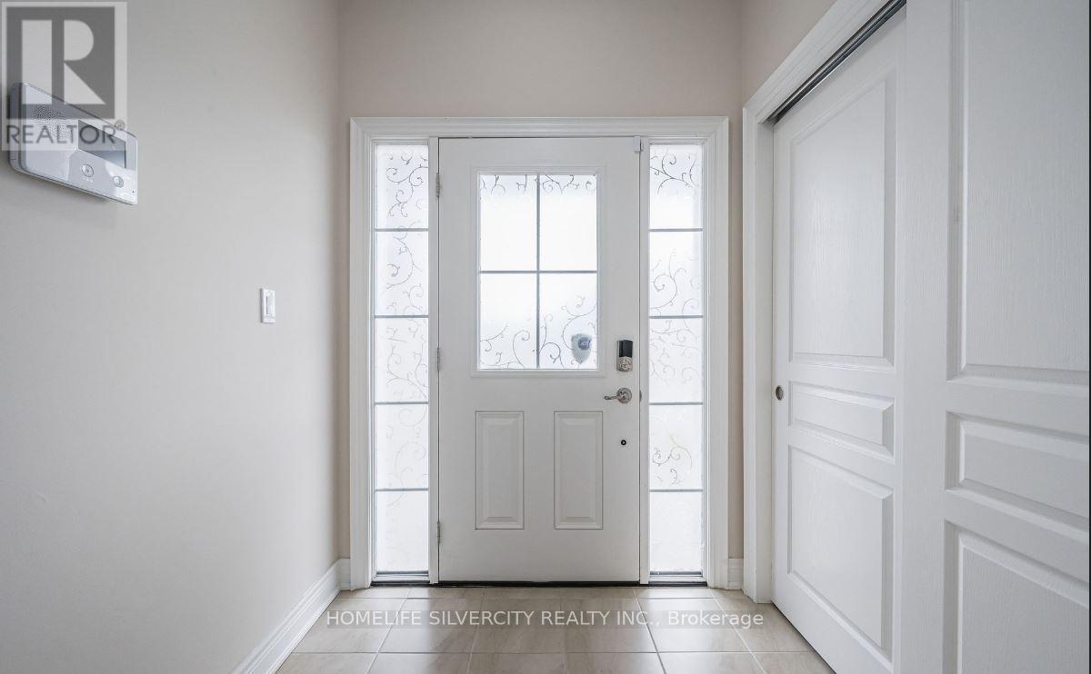 Main Floor - 194 Eaglecrest Street, Kitchener, Ontario  N2K 4J3 - Photo 2 - X12780360