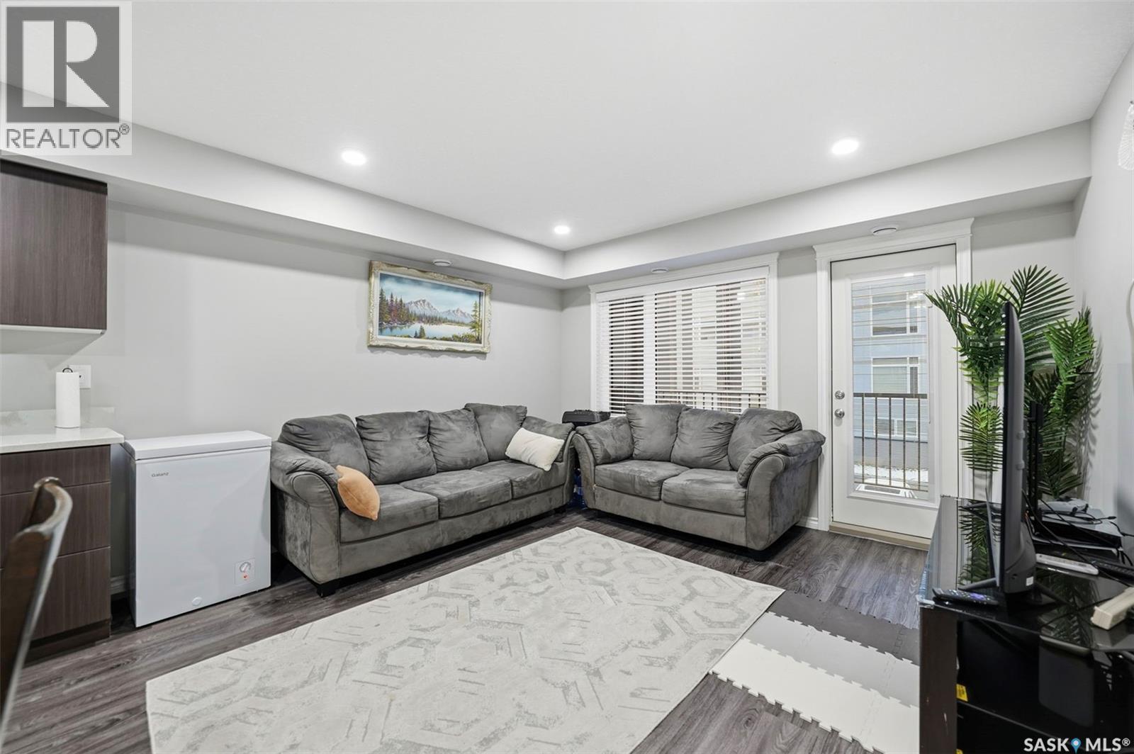 213 110 Akhtar Bend, Saskatoon, Saskatchewan  S7W 0Y9 - Photo 9 - SK028378