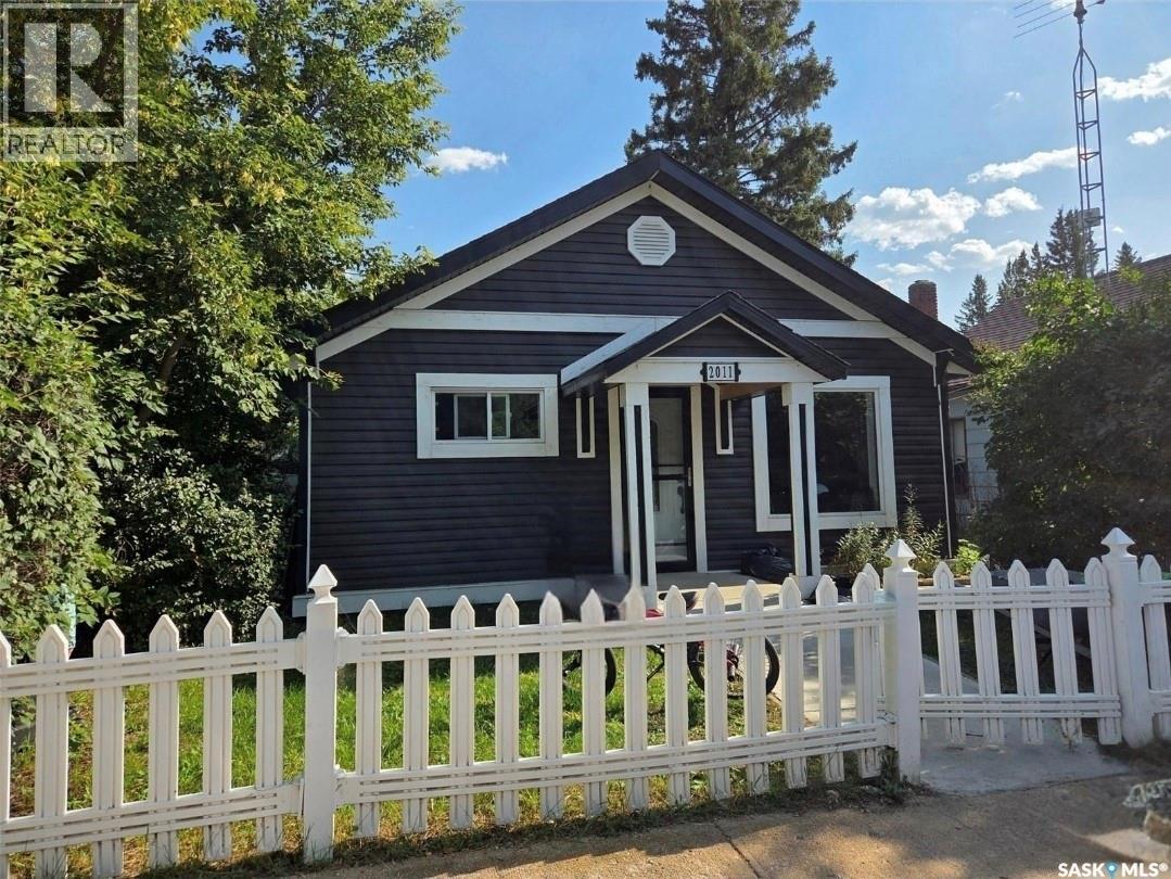 2011 Main Street, Edam, Saskatchewan  S0M 0V0 - Photo 2 - SK028373