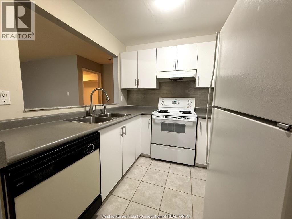 3000 Sandwich Street Unit# 110, Windsor, Ontario  N9C 4G3 - Photo 6 - 26003079