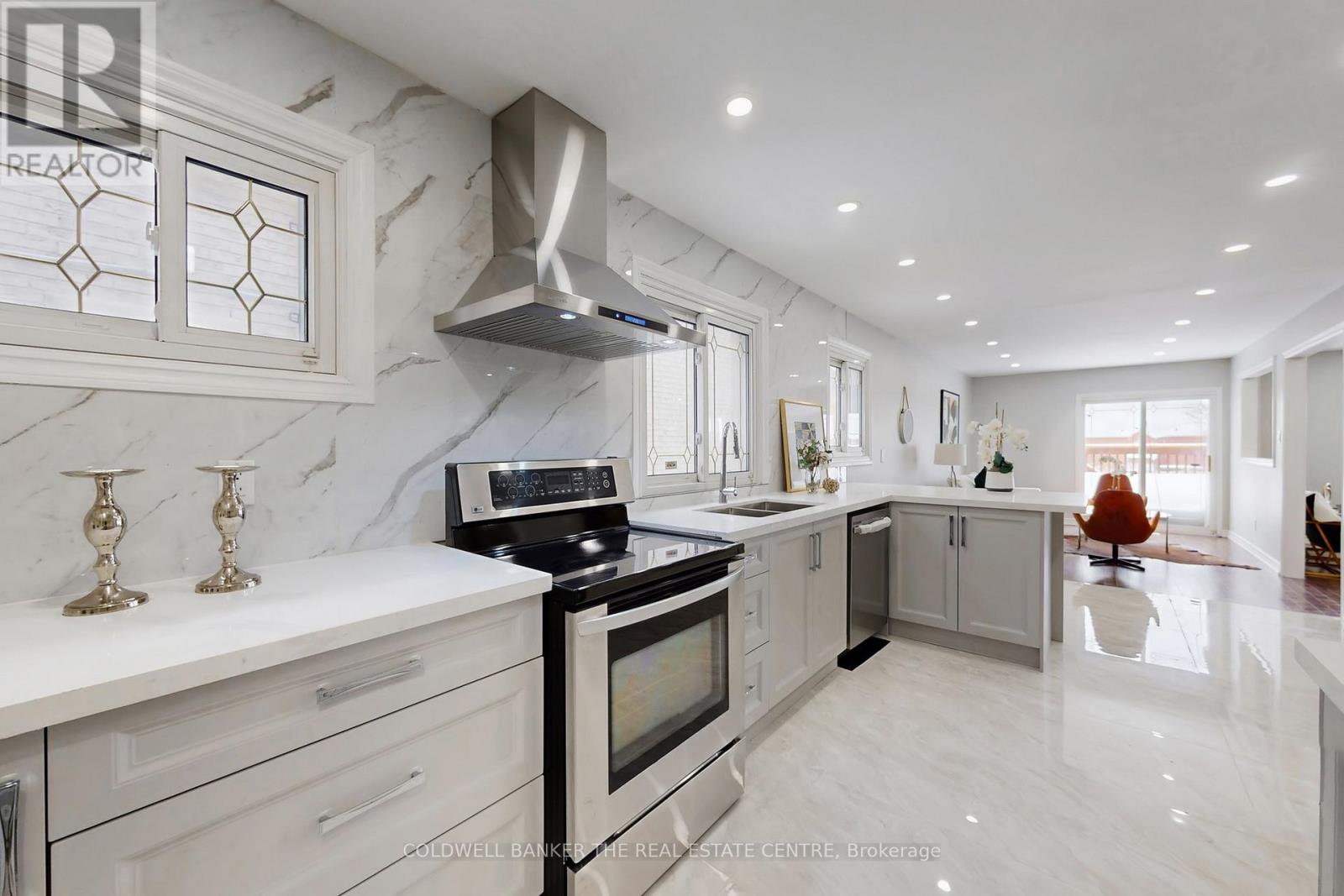 54 Laguna Crescent, Markham, Ontario  L3S 3G6 - Photo 14 - N12773310