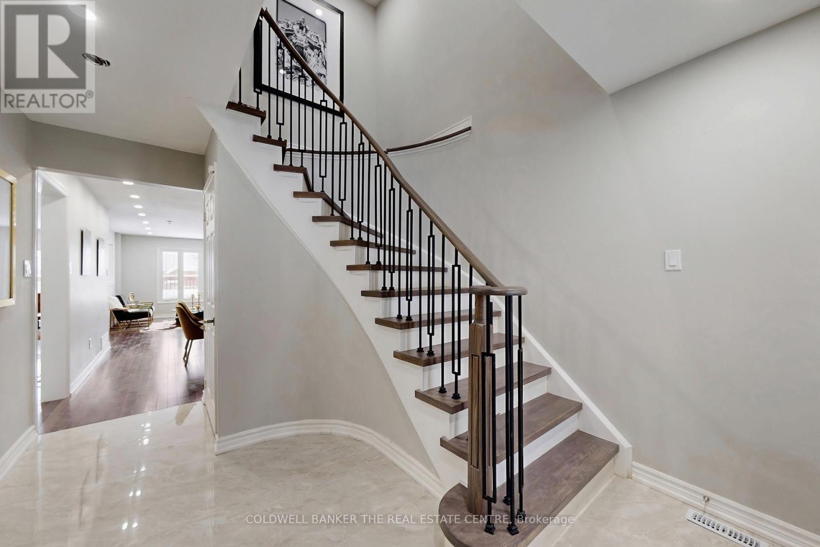 54 Laguna Crescent, Markham, Ontario  L3S 3G6 - Photo 17 - N12773310