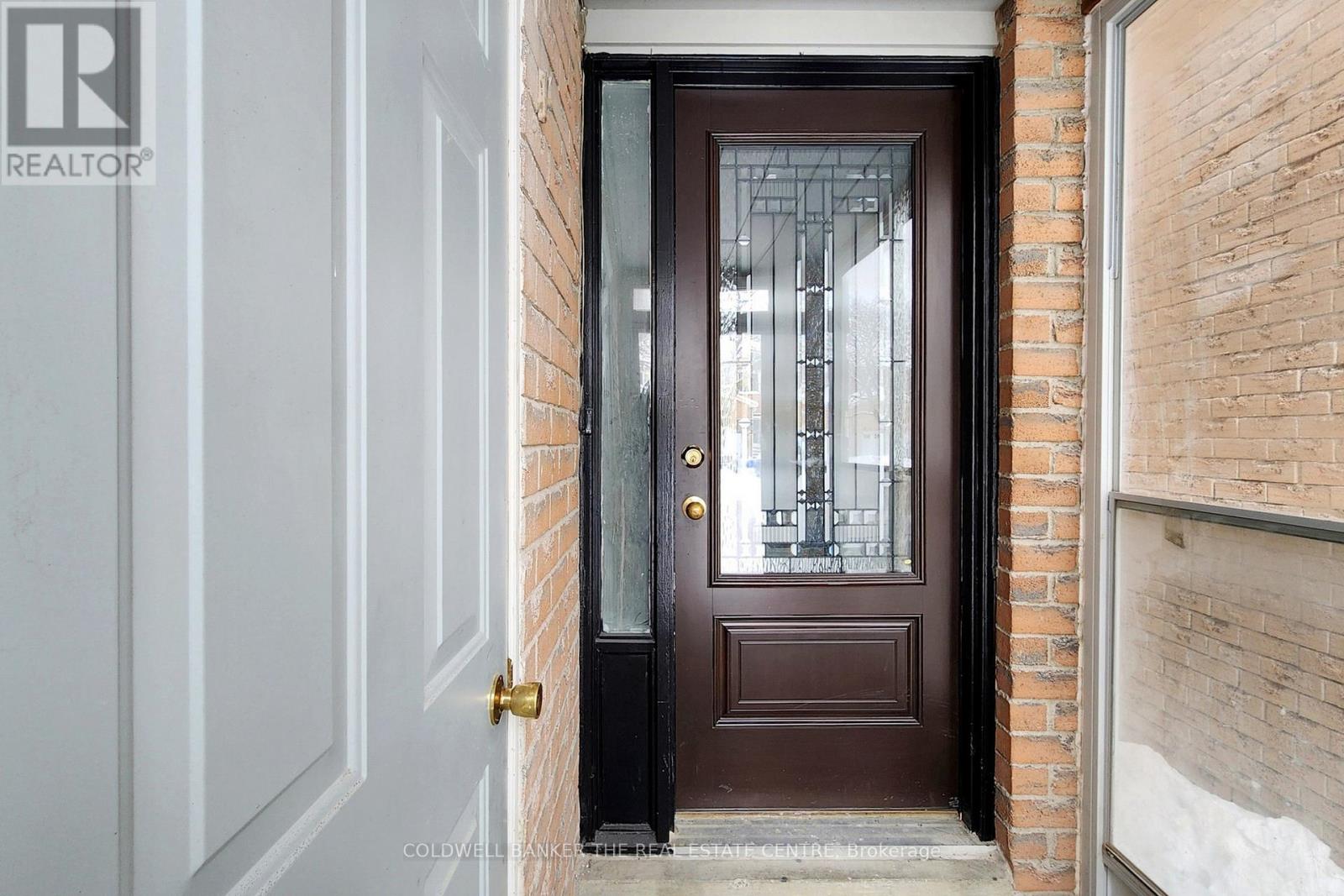 54 Laguna Crescent, Markham, Ontario  L3S 3G6 - Photo 2 - N12773310