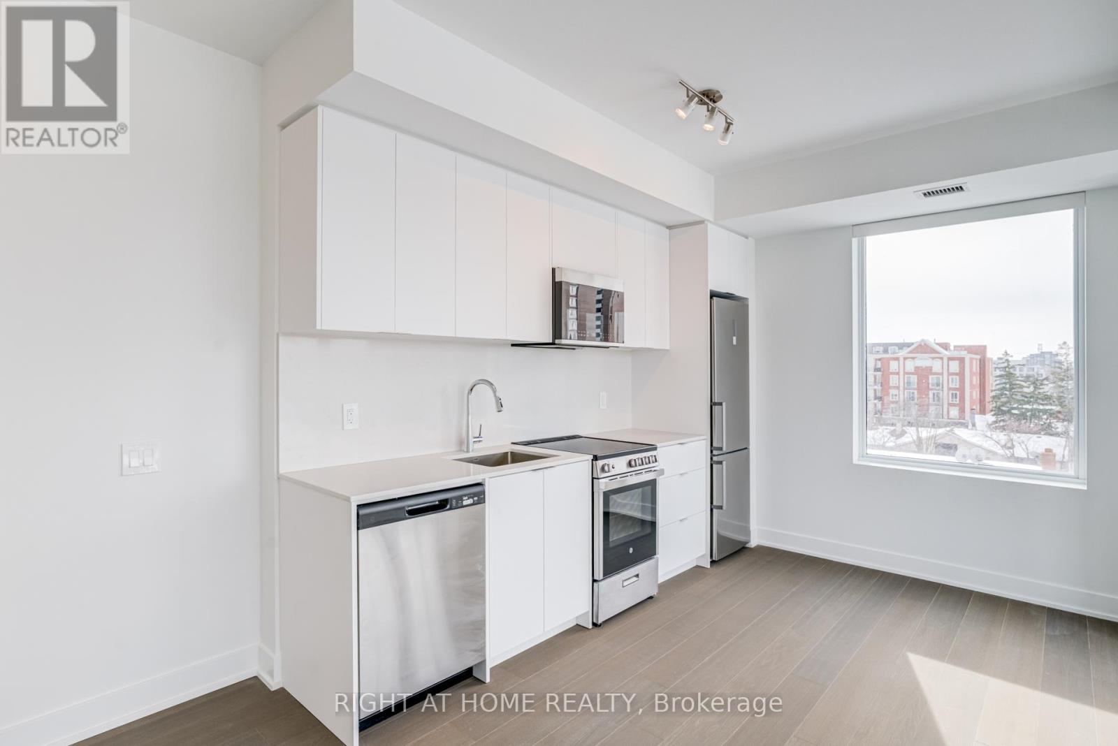 510 - 2088 James Street, Burlington, Ontario  L7R 0H2 - Photo 11 - W12767872